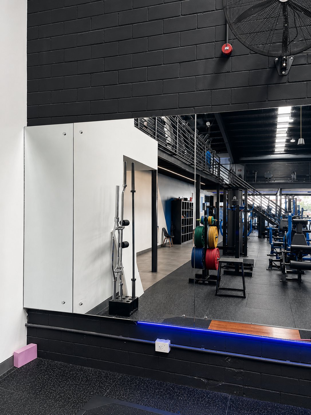 Gym mirror replacement - Marrickville - finished