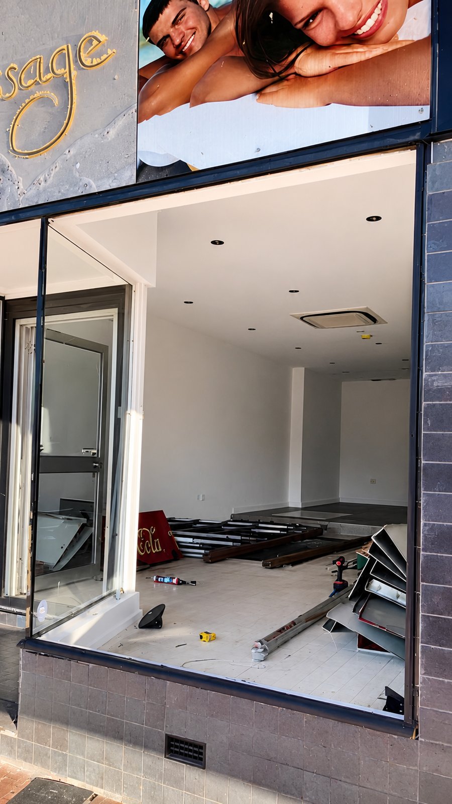 Shop front glass replacement - Coogee - before